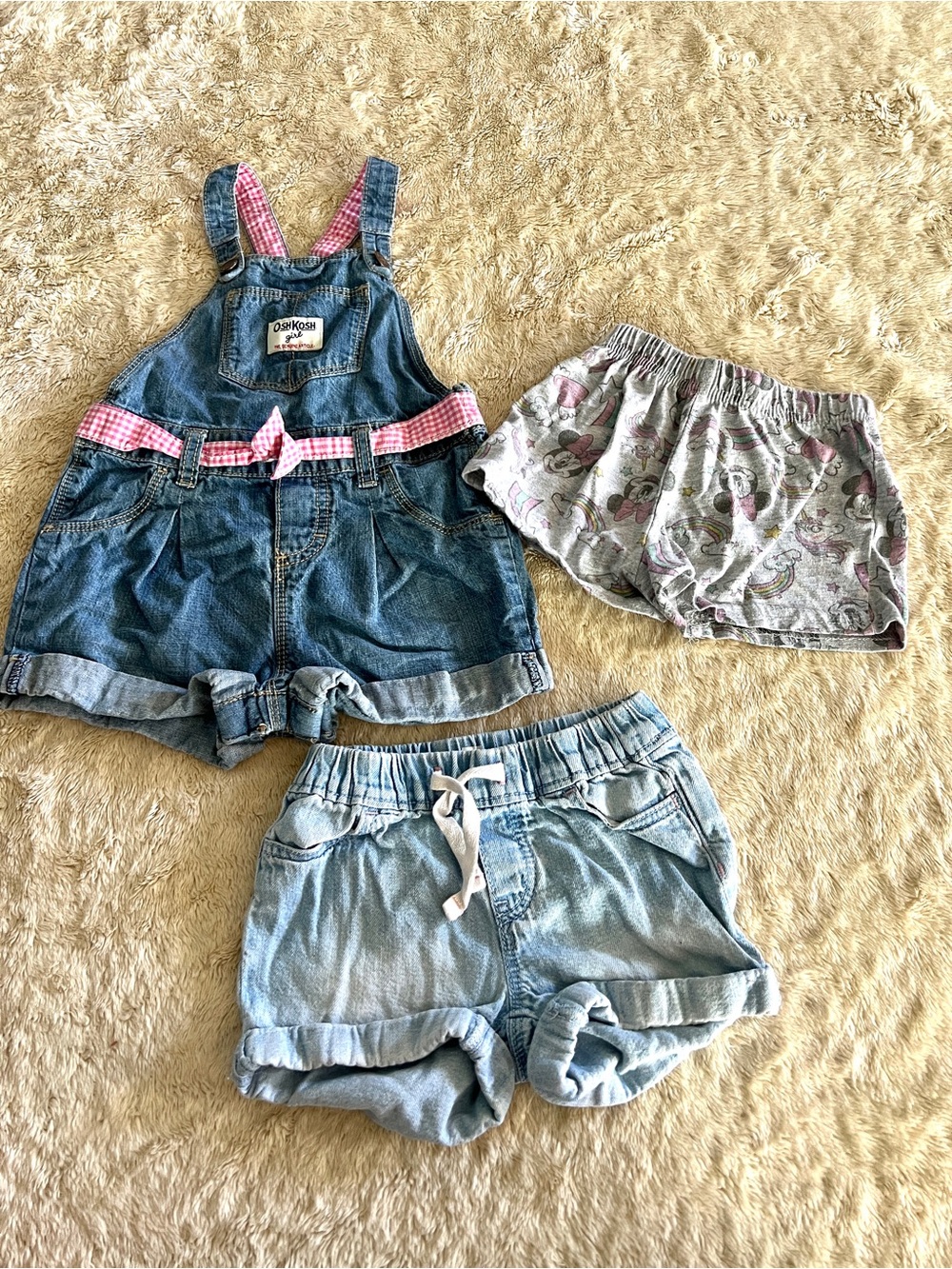Girl's Toddler Bundle 1 Overall 2 Pairs of shorts Size 24M